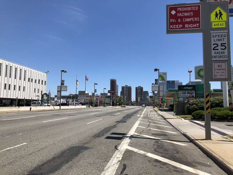 View east along Interstate 78 and New Jersey State Route 139 (12th Street) between Jersey Avenue and Erie Street in Jersey City, Hudson County, New Jersey