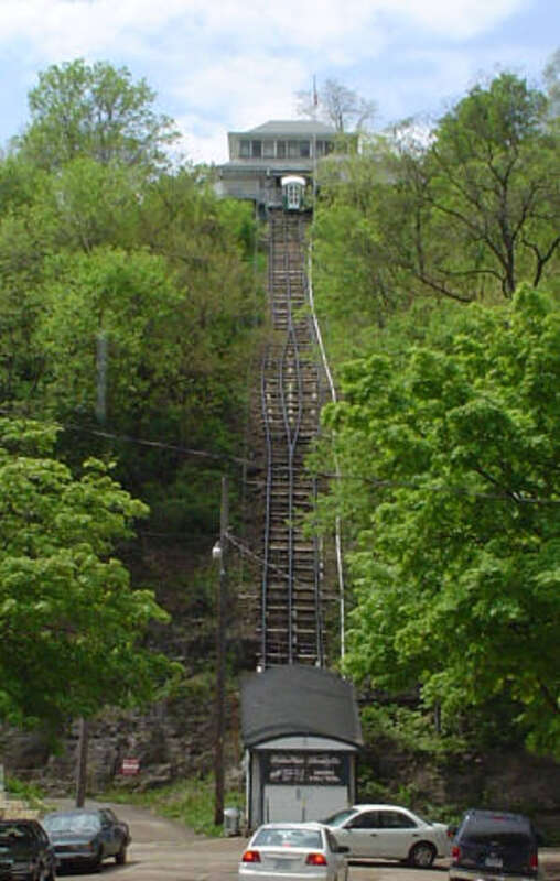 The Fourth Street Elevator in Dubuque.  This photo was taken in May of 2004.  This photo shows the entire railway from 4th Street.