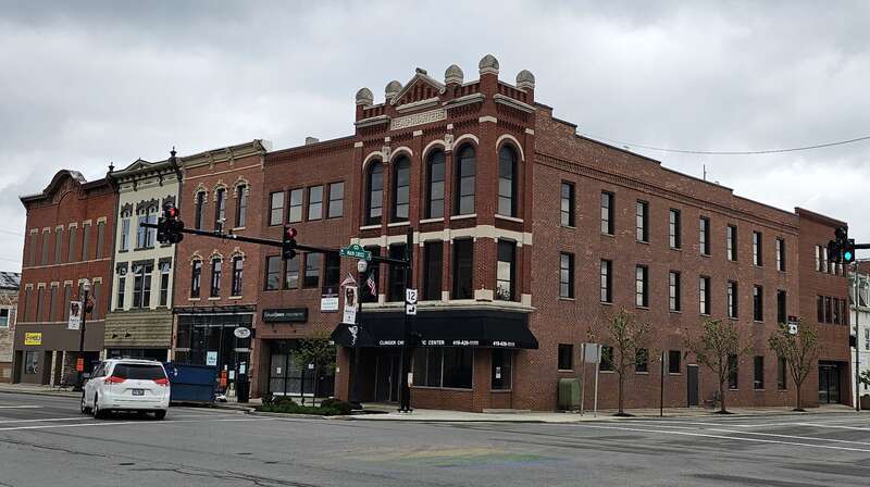 Brick buildings in downtown Findlay, Ohio