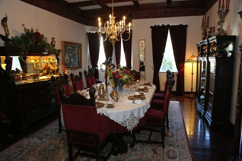 ShareAlike — If you remix, transform, or build upon the material, you must distribute your contributions under the same license as the original. 
Camera: Canon EOS 5D Mark III
Lens : EF24-105mm f/4L IS USM at 24 mm 
Light Setting: f/4 1/80 s 

ISO