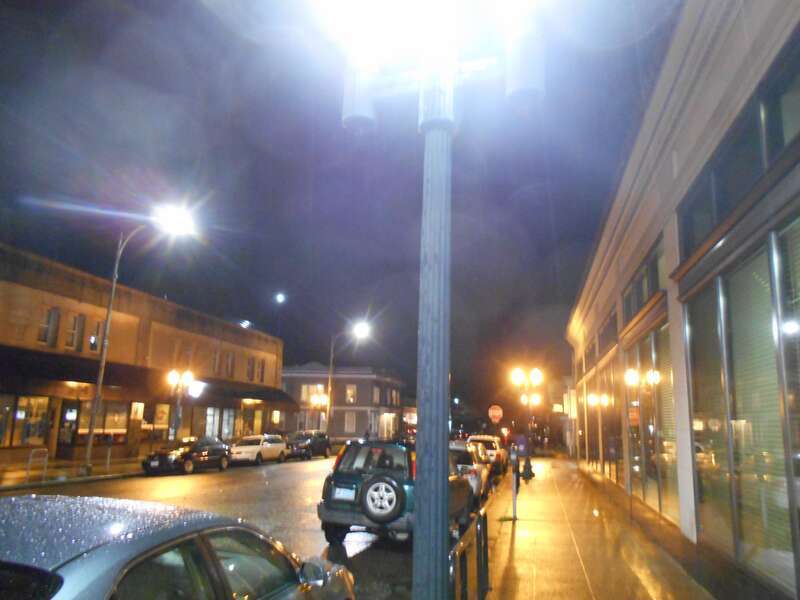 This is one thing that has been lost due to Bellingham's streetlight retrofit.  The lights seem to all be the same color now.  Before the retrofit, sidewalk lamps on the cast iron style poles had the yellow glow of sodium vapor except the one right