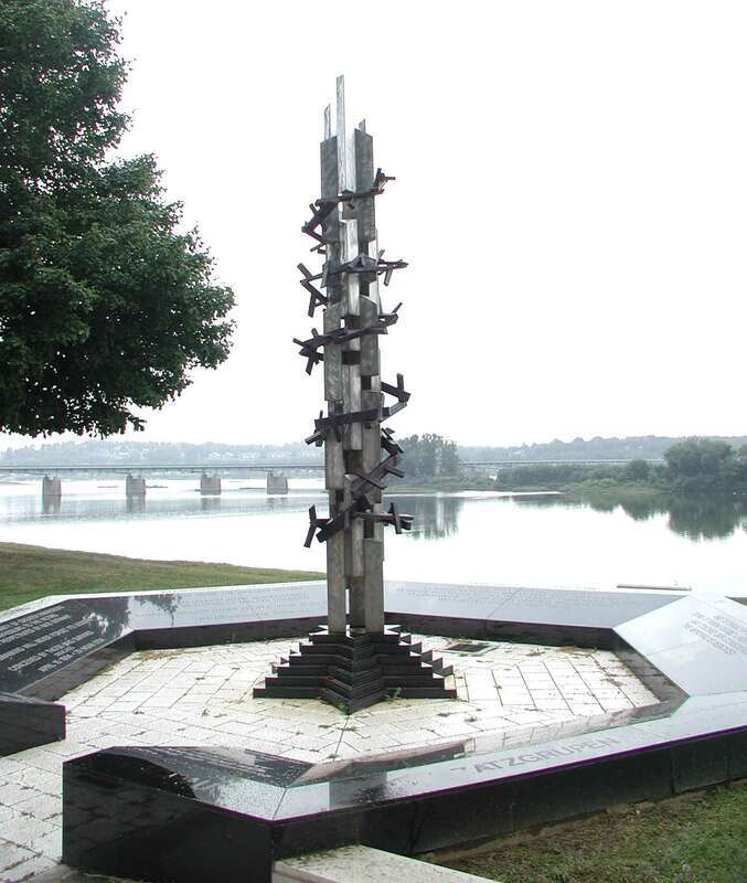Holocaust Memorial for the Commonwealth of Pennsylvania, Harrisburg, Pennsylvania (1994) by en:David Ascalon, Ascalon Studios.