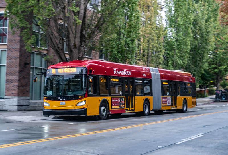 King County Metro RapidRide G Line | NFI XDE60 | Madison St @ 22nd Ave