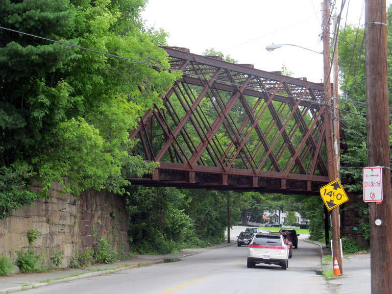 The abandoned Linden Street Bridge in July 2015