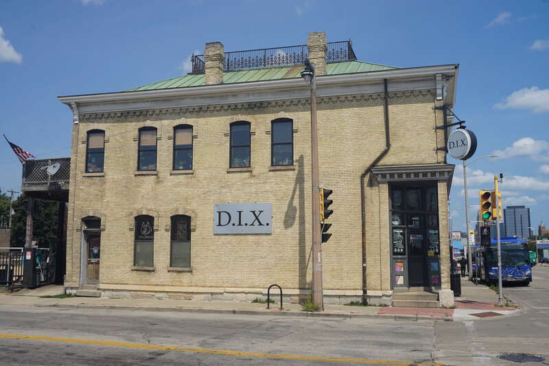 DIX Milwaukee in Milwaukee, Wisconsin (United States).