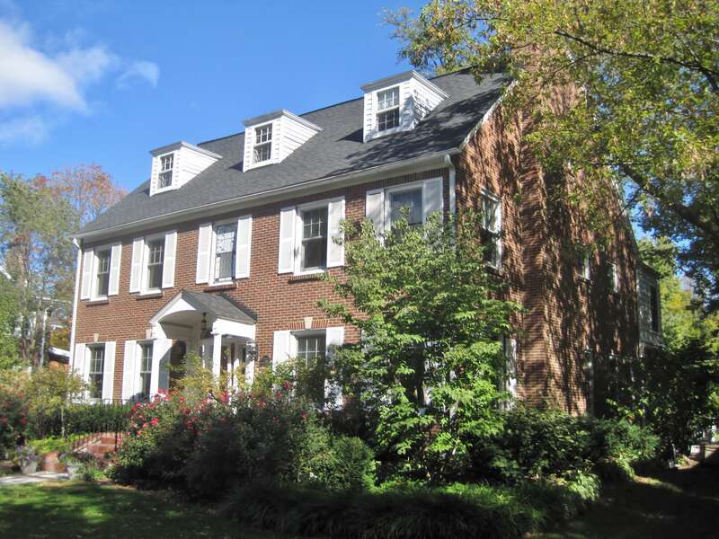 The Mrs. A. M. Scott House in the Northeast Evanston Historic District (1921).