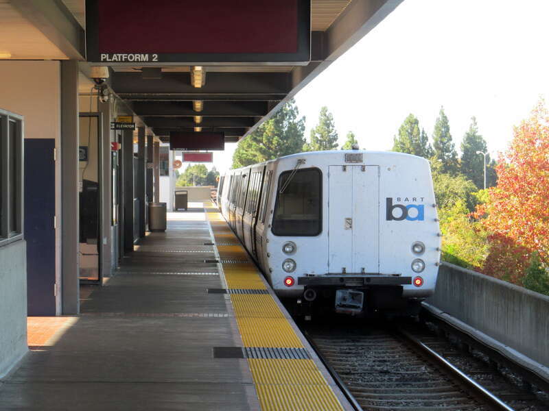 Northbound train at Fremont station in October 2017