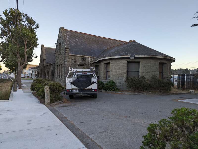 Old Lodge Building (1902)