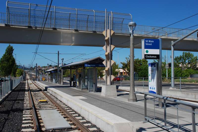 The SE Main Street MAX station, on the MAX Green Line, looking north.