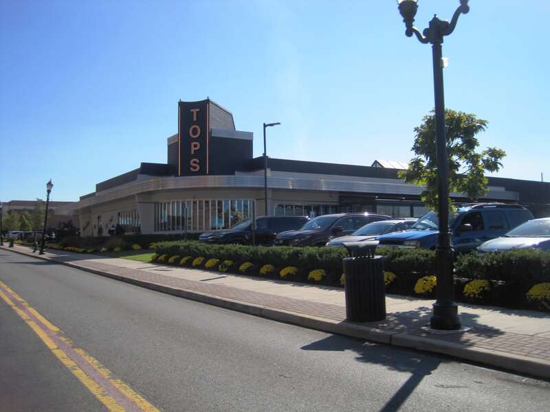 Photo of Tops Diner in East Newark, New Jersey. Photo taken from Central Avenue looking east-southeast.