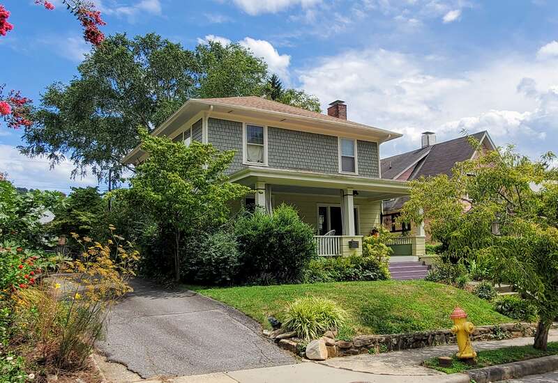 This is an image of a place or building that is listed on the National Register of Historic Places in the United States of America. Its reference number is 08000815.