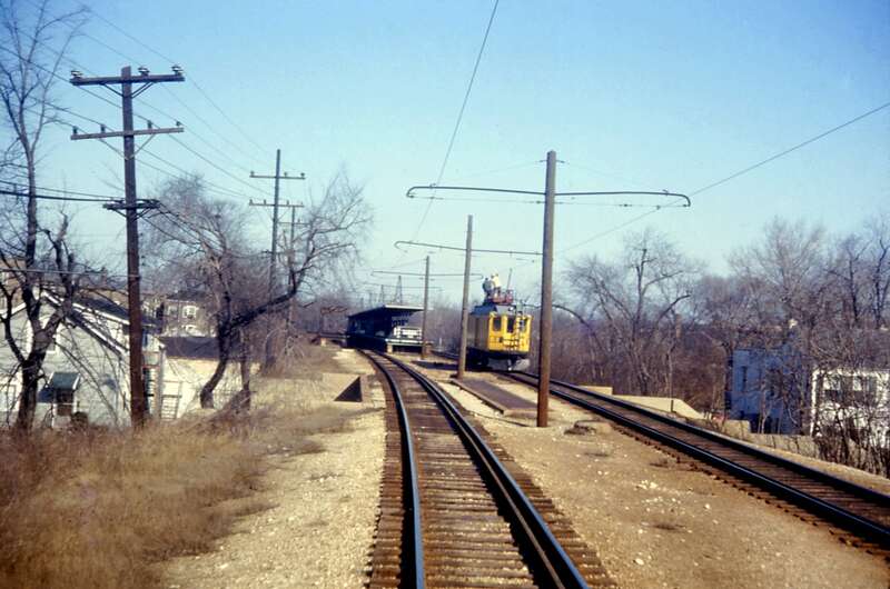 19690200 24 CTA Evanston L @ Central St.