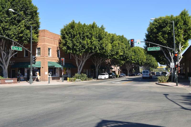 Looking east at the intersection of Main Street and El Camino Real, Tustin, Orange County, California.