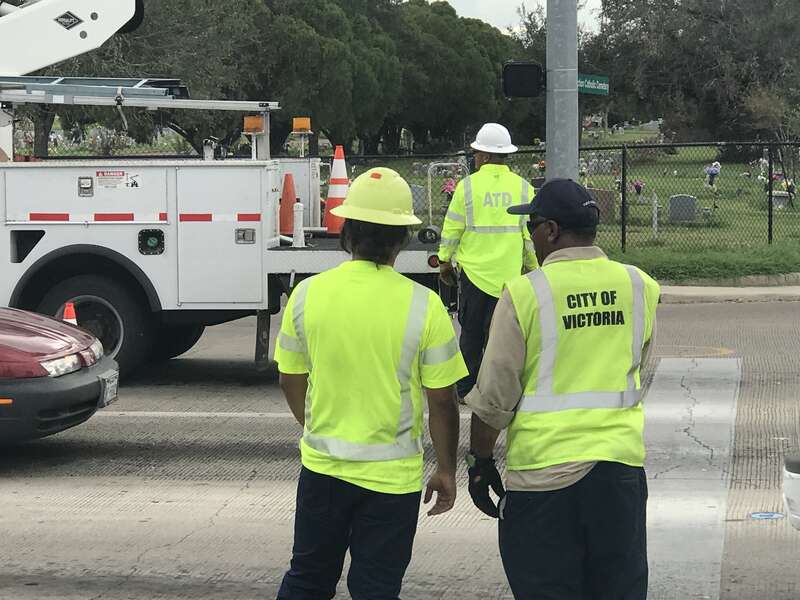 ATD responded to a request for assistance with Hurricane Harvey recovery from the City of Victoria, Texas, by dispatching a group of signal and sign technicians carrying supplies.

During the eight days Austin crews spent in Victoria they installed
