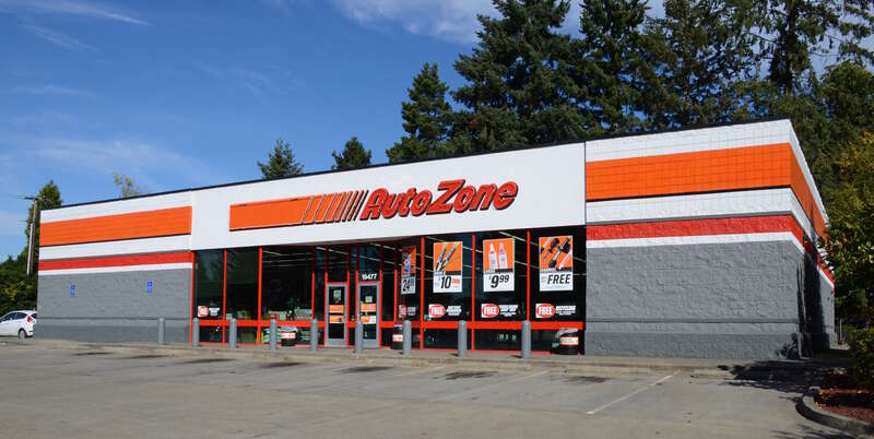An AutoZone store on Tualatin Valley Highway near 198th Avenue, in the unincorporated area known as Aloha, Oregon (within the Portland metropolitan area).