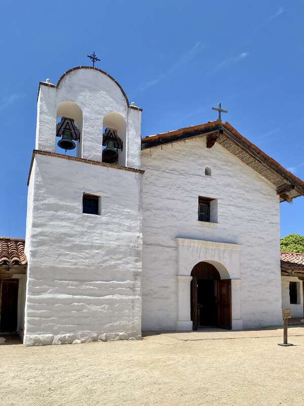 Originally built in 1782, this complex of buildings were constructed by the Spanish Colonial Authorities of California to serve as a presidio to protect the nearby Mission Santa Barbara and serve as a center of political influence in the surrounding