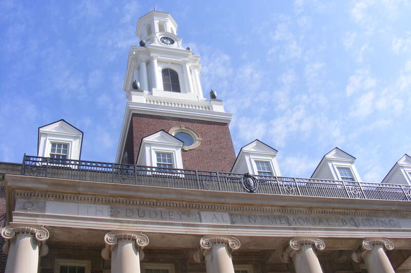 Built between 1927 and 1931, the historic St. Luke’s Hospital holds a dominating position on Shaker Boulevard in Cleveland’s Buckeye Neighborhood. Planned to be completed in three phases, the project calls for two wings to be rehabilitated for senior