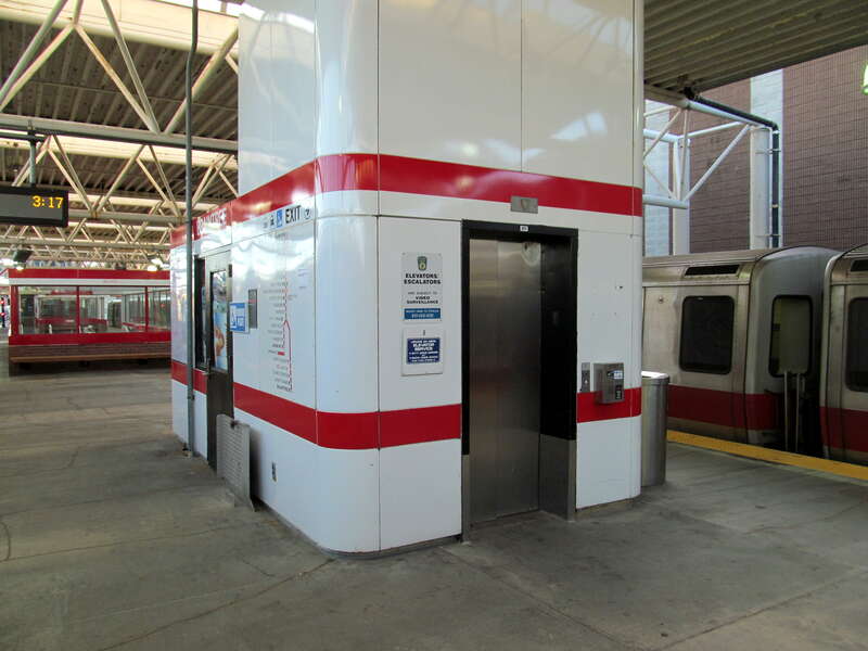 Red Line elevator at Braintree station in December 2015