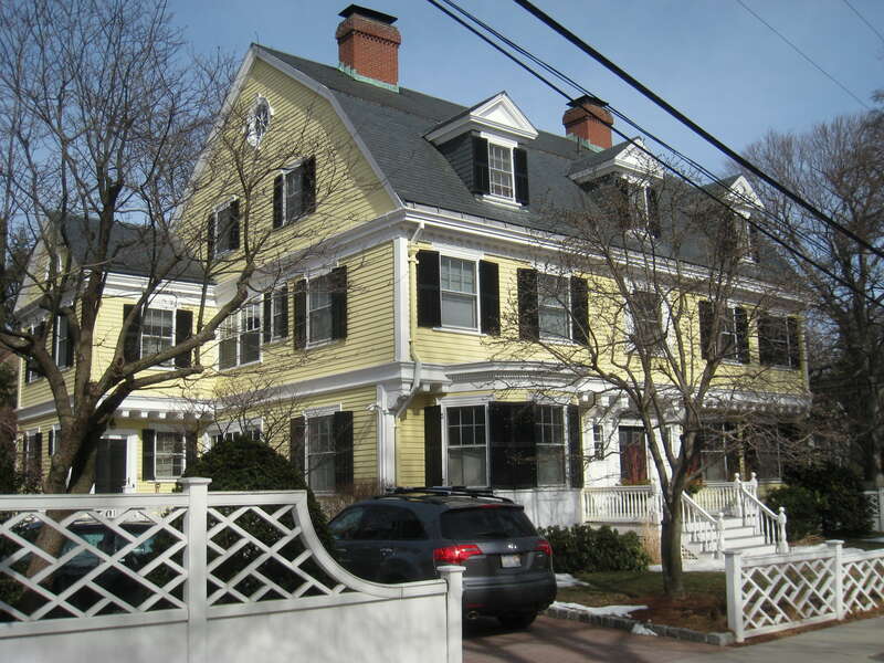 J. A. Noyes House, 1 Highland Street, Cambridge, Massachusetts, USA. This building is on the National Register of Historic Places.