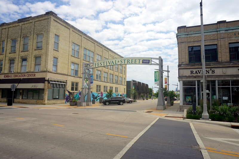 South River Street in Janesville, Wisconsin (United States).