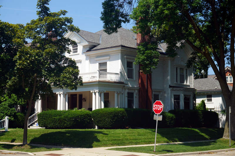 2734 East Bradford Avenue (the D. E. Johnson House) in Milwaukee, Wisconsin (United States).