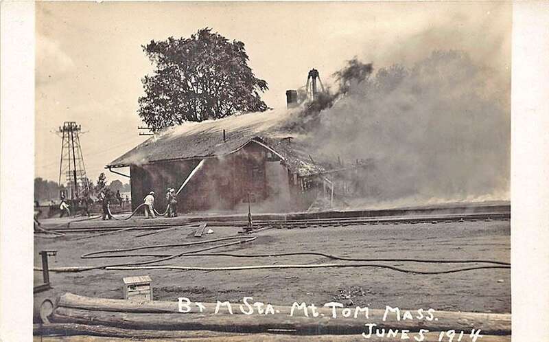 Divided back postcard of Mount Tom station burning in June 1914