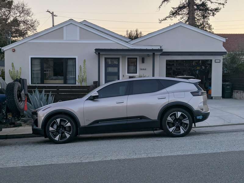 Side view of a Polestar 3 in the Aragon-Baywood neighborhood of San Mateo, California