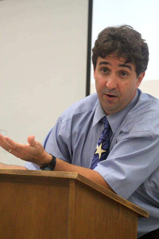 Robert Paul speaking at the University of North Texas in Denton, Texas.

Please attribute to Gage Skidmore if usd elsewhere.