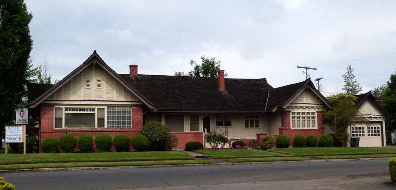 The historic Root–Banks House (built 1915), located at 11 North Peach Street in Medford, Oregon, United States, is listed on the US National Register of Historic Places.





This is an image of a place or building that is listed on the National