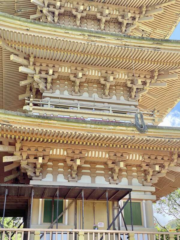 Founded in 1958 as Nu’uanu Gardens Funerary Home, Kyoto Gardens of Honolulu Memorial Park achieved its present name thanks to a donation from the city of Kyoto, Japan in 1966.  The gardens feature multiple family gravesites clustered in a very tight