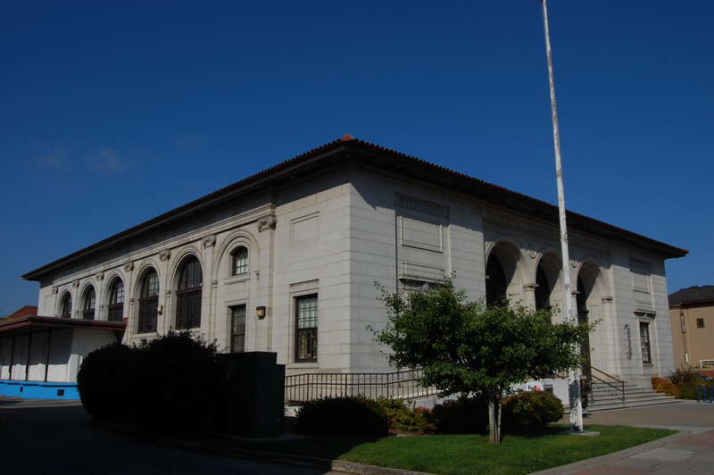 2417 Central Avenue. Alameda, California, USA