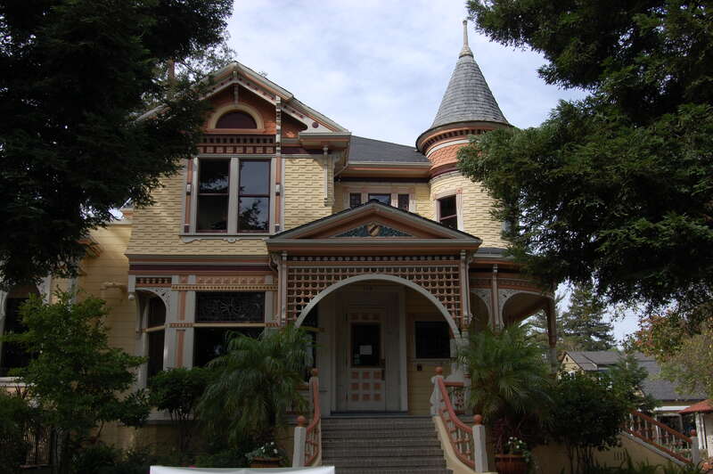 115 North Santa Cruz avenue. Los Gatos, California, USA