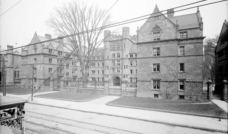 Vanderbilt Hall, a freshman dormitory on Yale University's Old Campus. View from across Chapel Street, New Haven, CT.