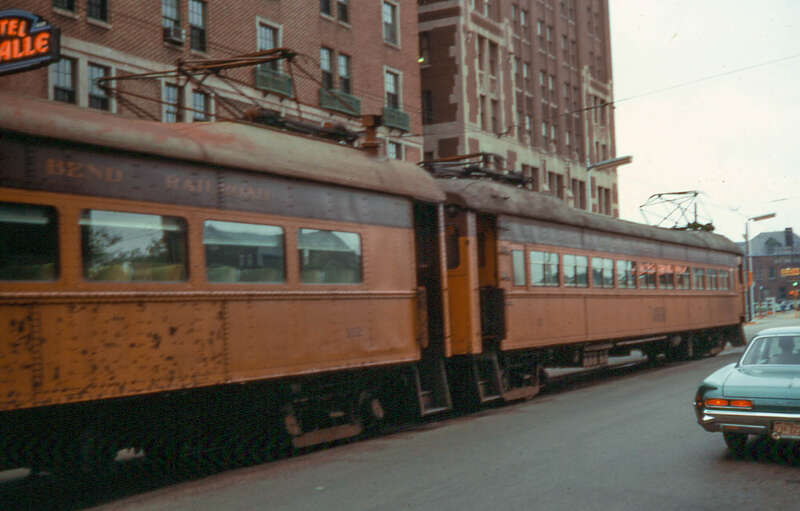 19670819 01 South Shore Line,  LaSalle St. @ Michigan St