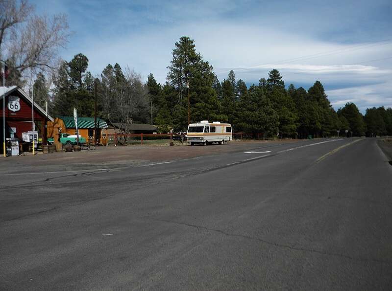 Abandoned Route 66, Parks (1931)  View eastward from principal intersection in Parks.