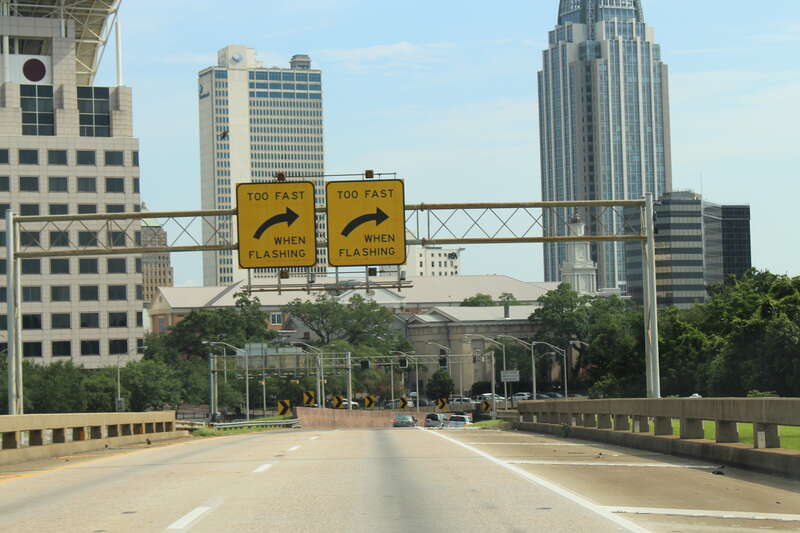 Alabama I10e Too Fast When Flashing gantry, Mobile, Mobile County, Alabama
