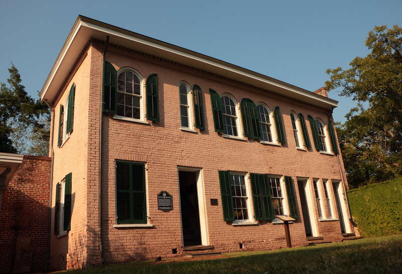 This was the building in which the nine Bellamy Mansion house slaves lived.  It was unusual for slaves to have such &quot;upscale&quot; accommodations, but urban slaves were treated better than plantation slaves.  But of course they were still slaves.