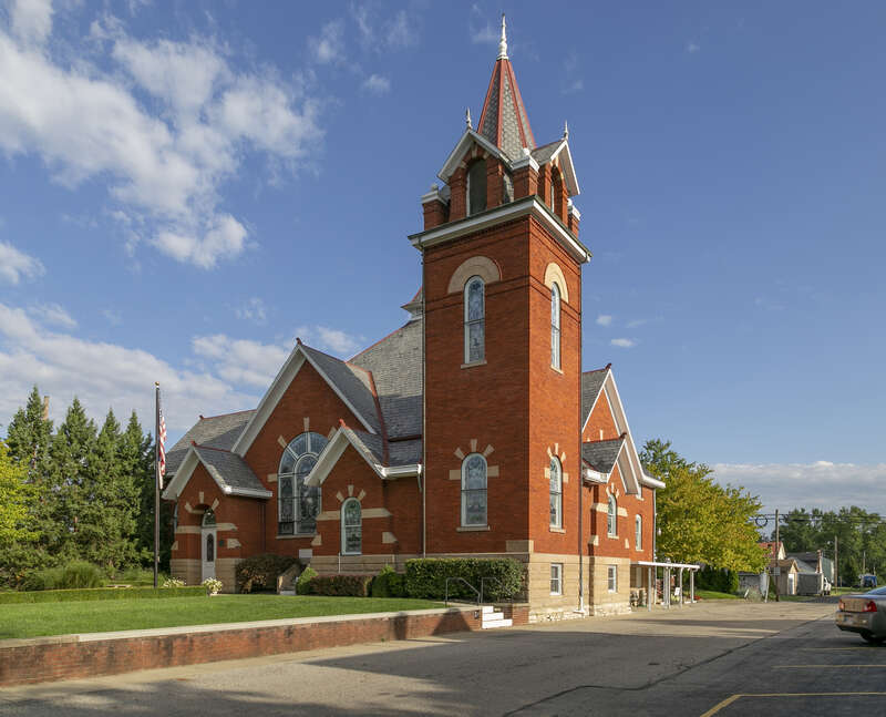 Oblique view of the National Register-listed Groveport United Methodist Church, completed in 1908 in Groveport, Ohio.