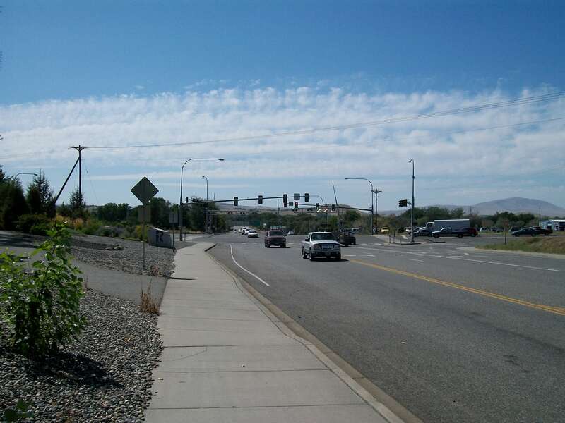 An intersection in Richland including the Bypass Highway (concurrent with Washington State Route 240), Van Giesen Street (concurrent west of the intersection with Washington State Route 224), and a railroad crossing.