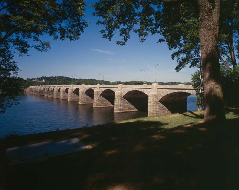 The Market Street Bridge in Harrisburg, Pennsylvania Original number was &quot;HAER PA,22-HARBU,27-9&quot;, original caption was &quot;3/4 view from southeast.&quot;






This is an image of a place or building that is listed on the National Register of Historic Places