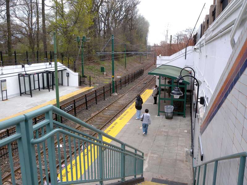 Looking down and south from Park Avenue into the Park Avenue station of Newark trolley on a partly cloudy midday. See also  File:Park Av NLR low jeh.jpg.