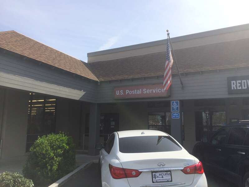 Exterior view of Woodside Road Post Office in Redwood City, California