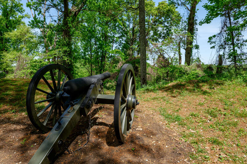 A replica Civil War cannon in Fort Dickerson Park, Knoxville, Tennessee, USA.