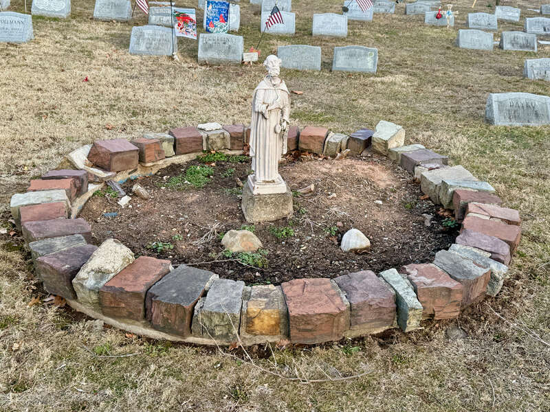 St. Peter's Church &amp;amp; Cemetery (Perth Amboy)
