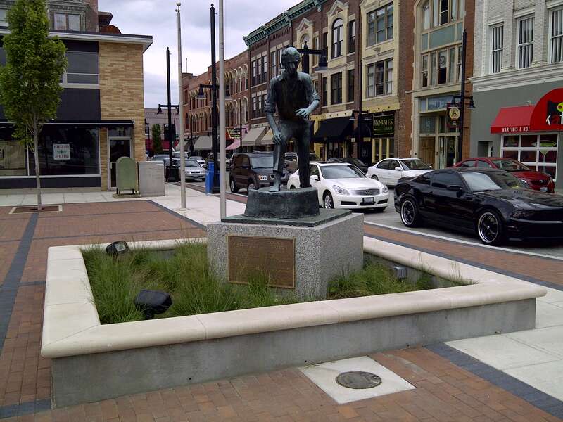 Plaque reads “Abraham Lincoln’s first political speech: Lincoln mounted a stump by Harrell’s Tavern facing this square and defended the Illinois Whig party candidates near this spot at age 21 in the summer of 1830”