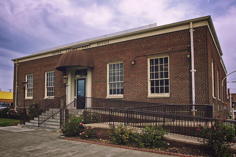 US Post Office — Toppenish Main, 14 Jefferson Ave. Toppenish, WA