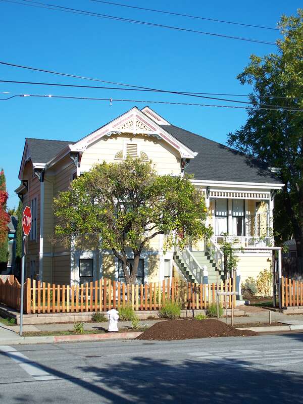 1295 Main Street. Santa Clara, California, USA