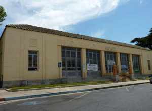 US Post Office-Porterville Main, Porterville, California, USA.