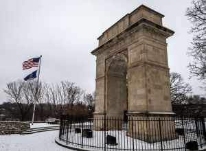 Memorial arch