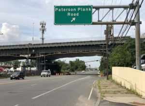 View north along U.S. Route 1 and U.S. Route 9 (Tonnelle Avenue) at the exit for Paterson Plank Road in North Bergen Township, Hudson County, New Jersey